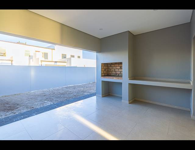 4 BEDROOM FREEHOLD FOR SALE IN SANDOWN